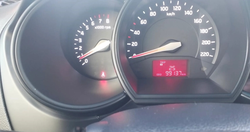 Kia Rio cena 31900 przebieg: 99137, rok produkcji 2015 z Krośniewice małe 436